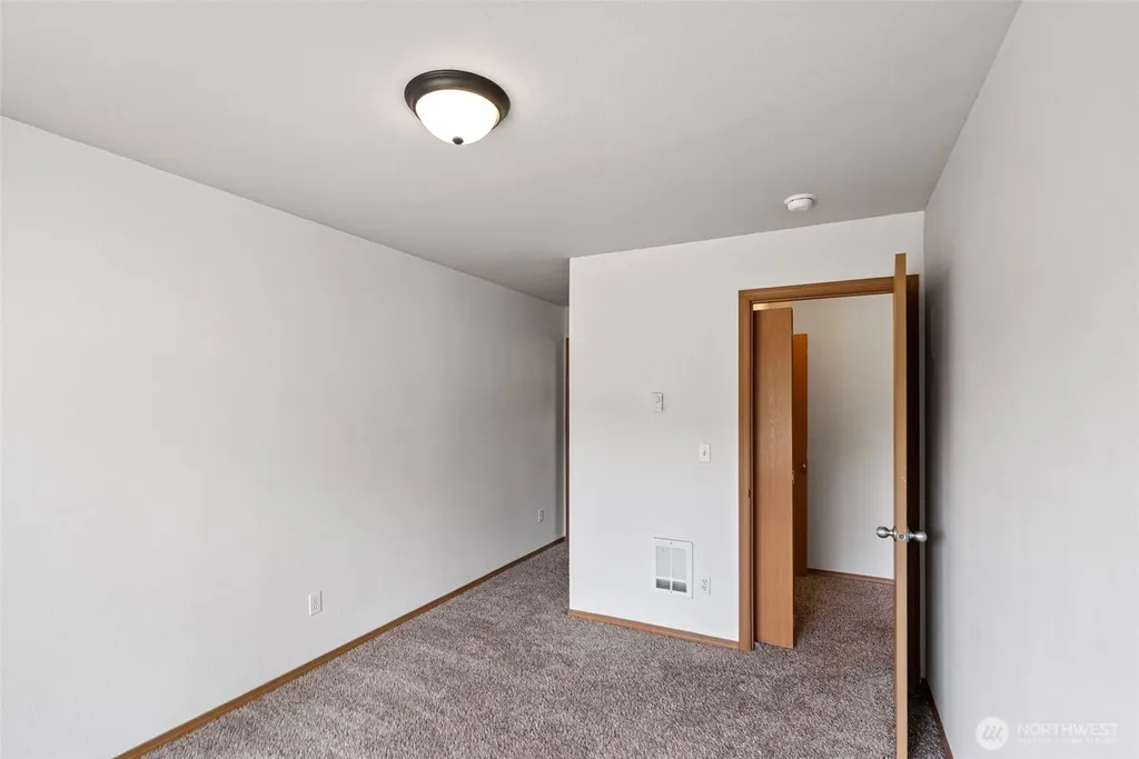 4909 Bowwood Circle NE Bremerton WA 98310