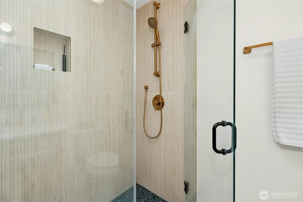 237 S 186th Street Burien WA 98148