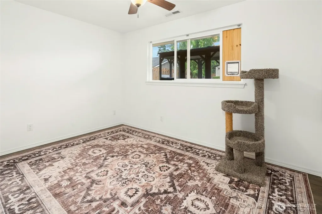 237 S 186th Street Burien WA 98148
