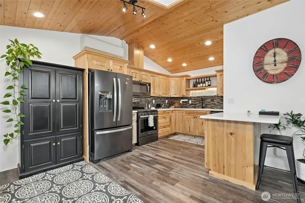 237 S 186th Street Burien WA 98148