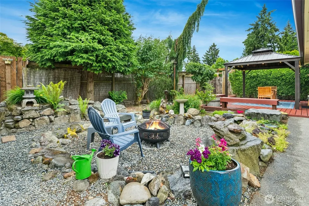 237 S 186th Street Burien WA 98148
