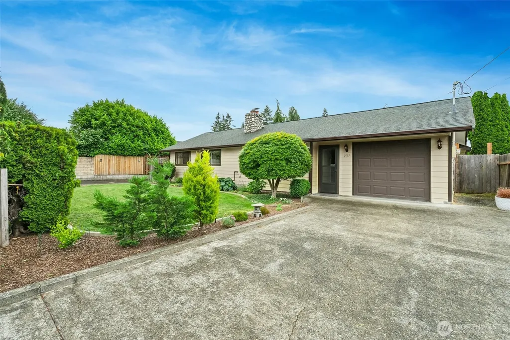 237 S 186th Street Burien WA 98148