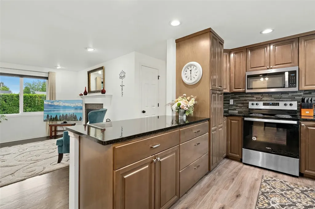 237 S 186th Street Burien WA 98148