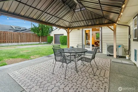 237 S 186th Street Burien WA 98148