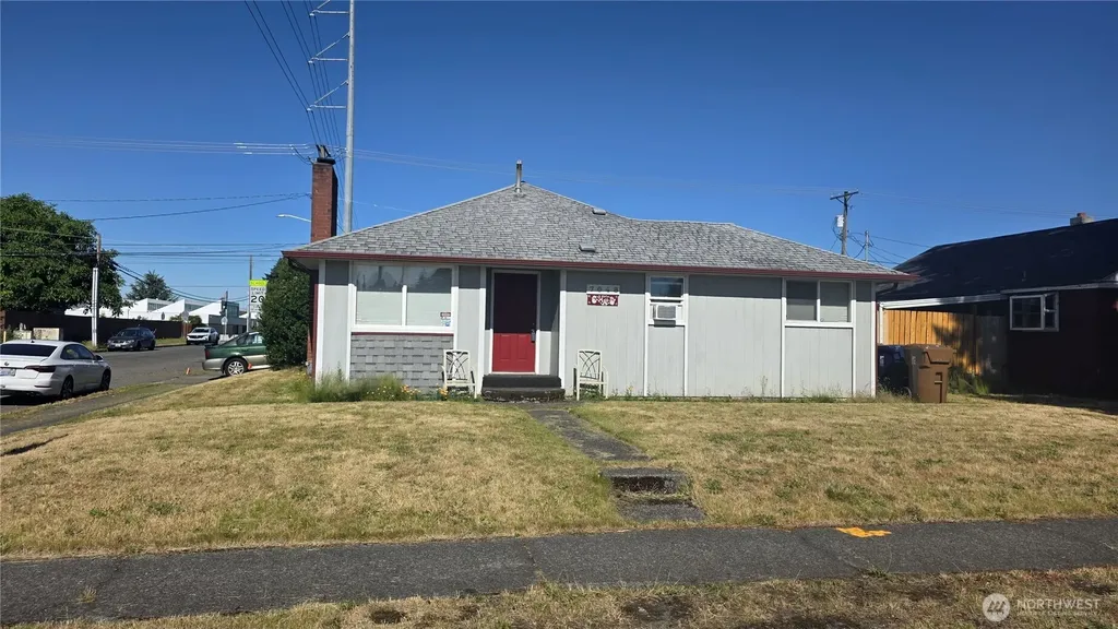 7048 S Oakes Street Tacoma WA 98409