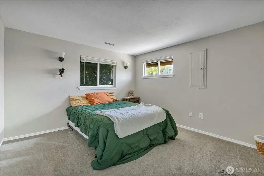 7048 S Oakes Street Tacoma WA 98409