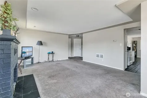 7048 S Oakes Street Tacoma WA 98409
