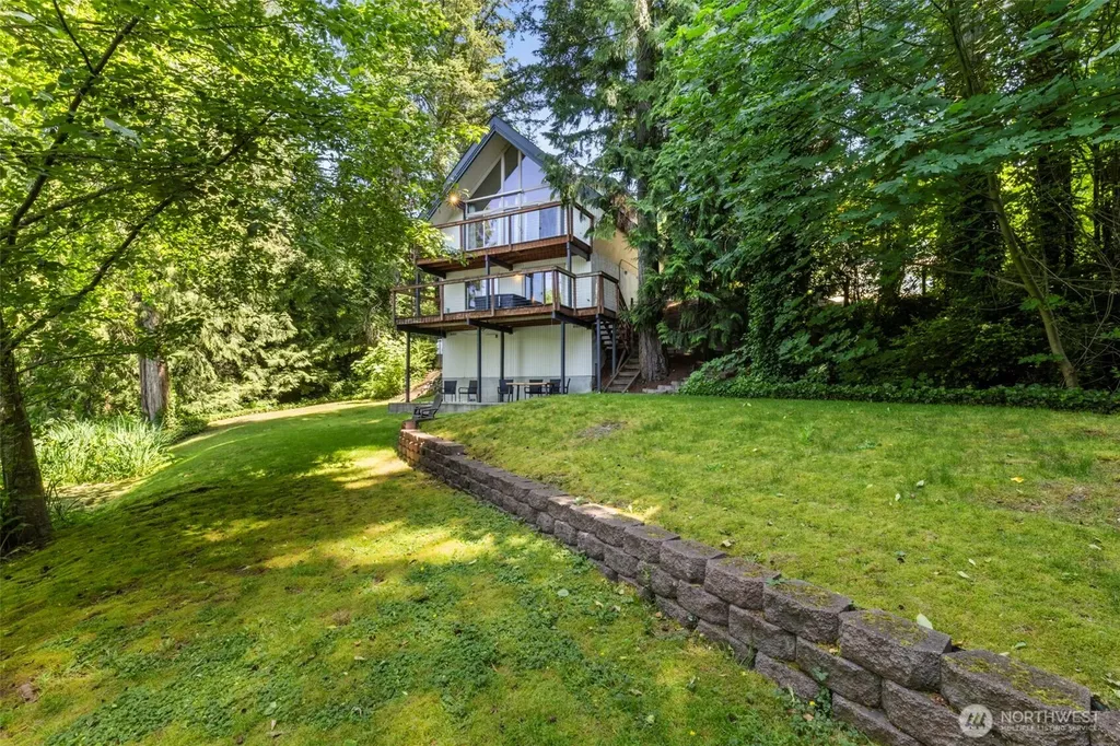 12995 Lake Shore Drive NW Poulsbo WA 98370