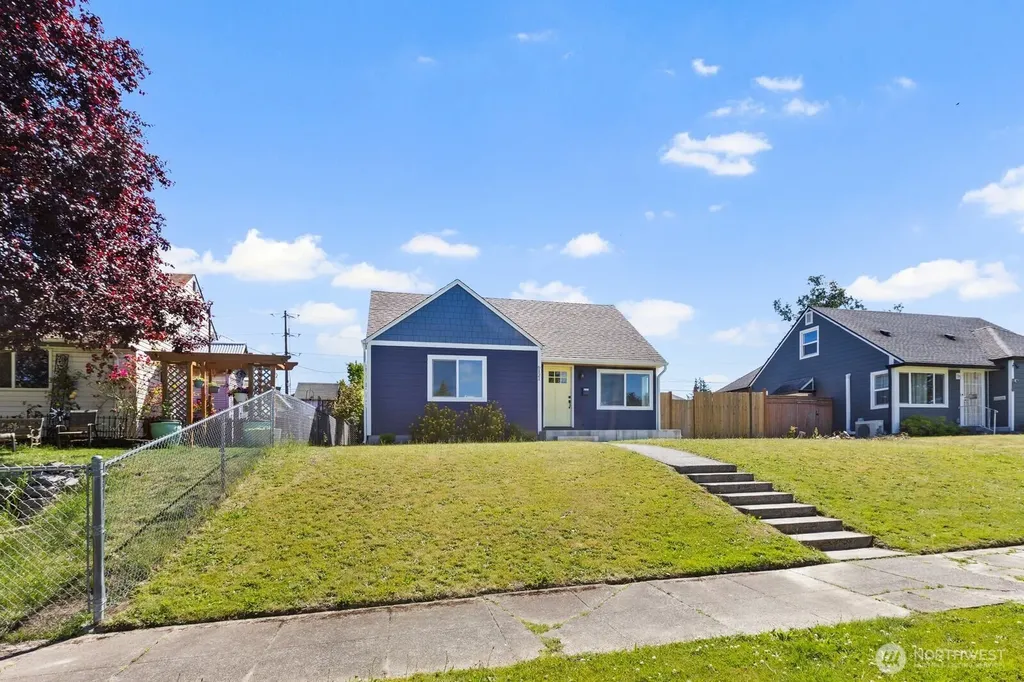 6121 S C Street Tacoma WA 98408