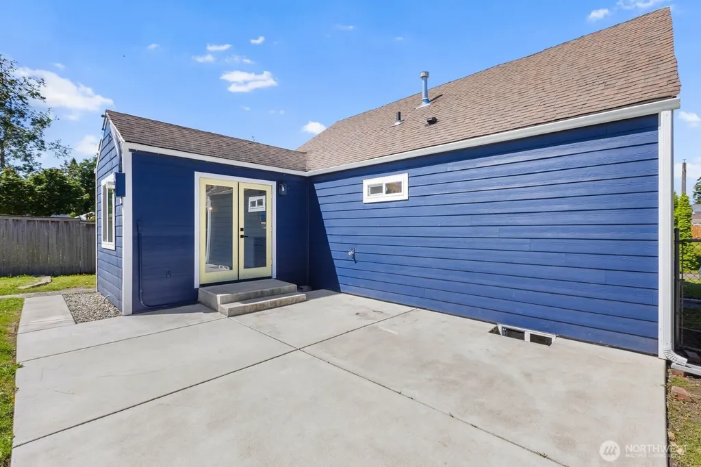6121 S C Street Tacoma WA 98408