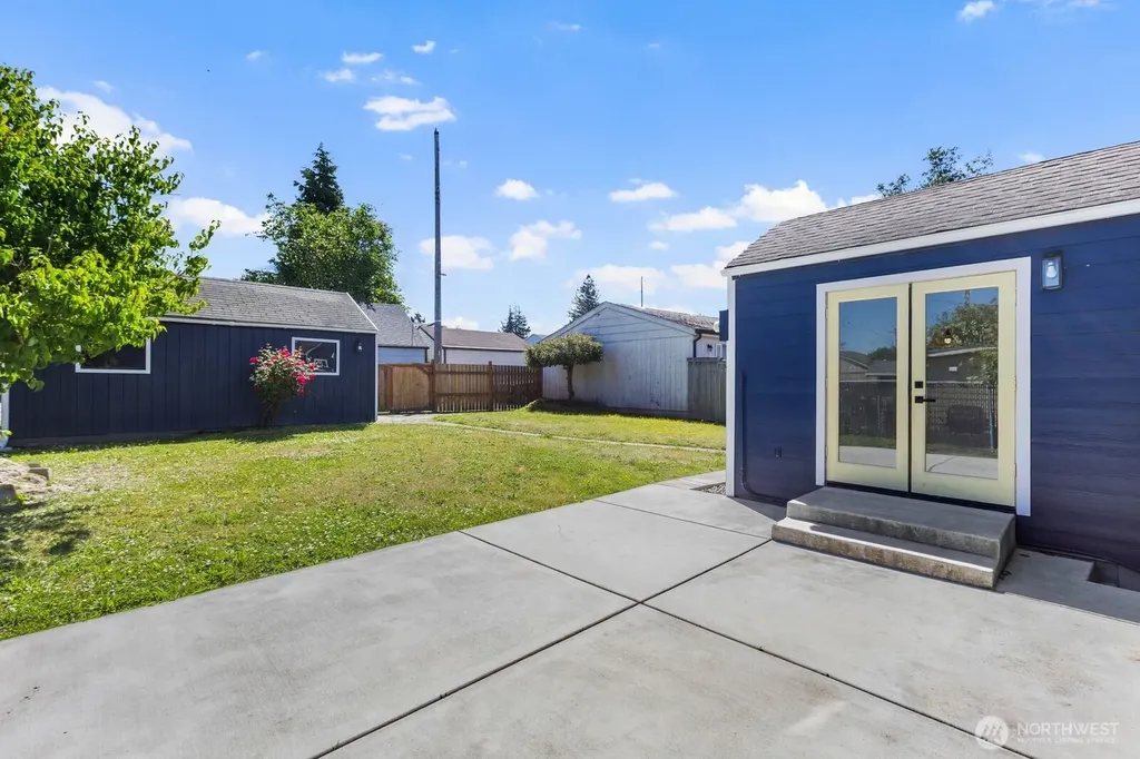 6121 S C Street Tacoma WA 98408