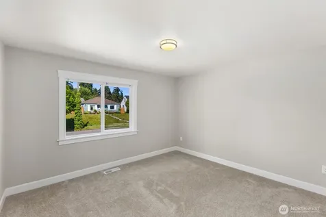 6121 S C Street Tacoma WA 98408