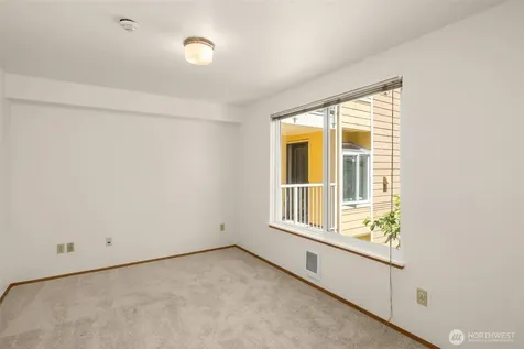 15816 NE Leary Way Redmond WA 98052