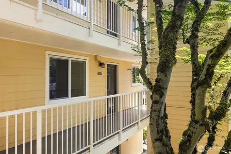 15816 NE Leary Way Redmond WA 98052