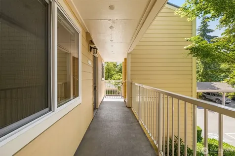 15816 NE Leary Way Redmond WA 98052