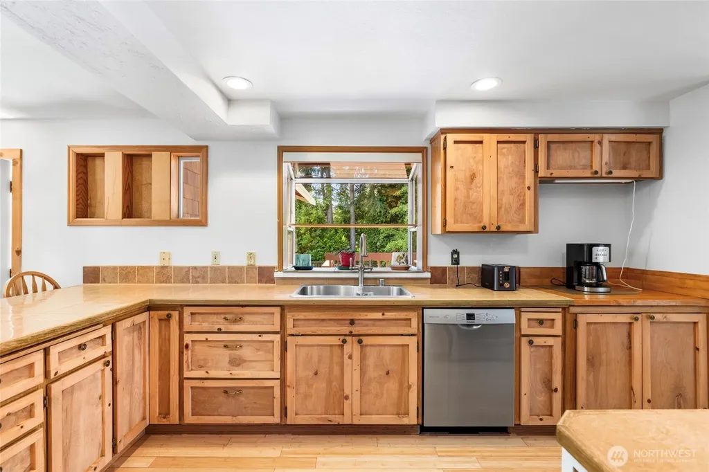 801 N Waugh Road Mount Vernon WA 98273