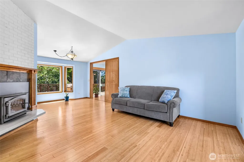 801 N Waugh Road Mount Vernon WA 98273