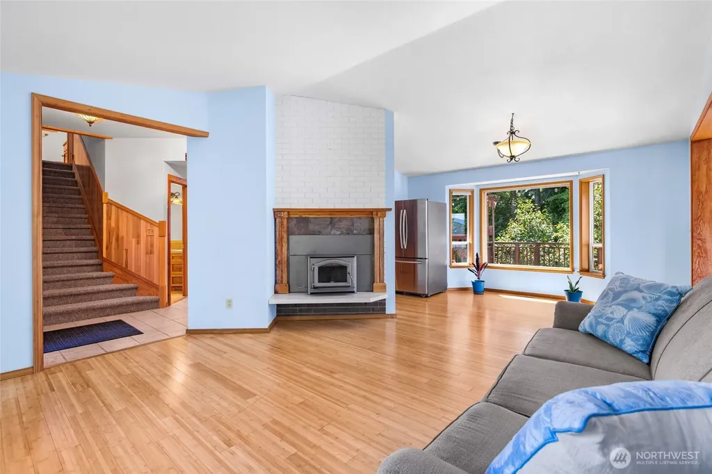 801 N Waugh Road Mount Vernon WA 98273