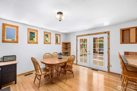 801 N Waugh Road Mount Vernon WA 98273