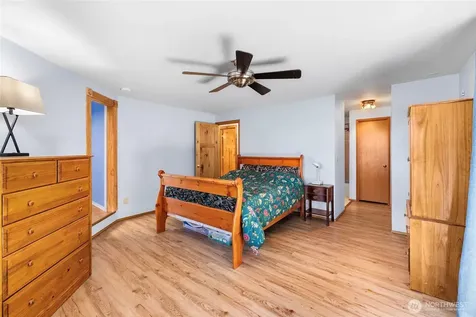 801 N Waugh Road Mount Vernon WA 98273