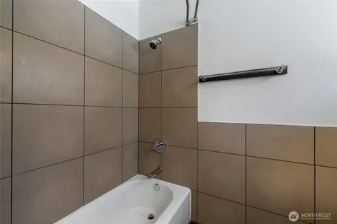 2451 55th Avenue SW Seattle WA 98116