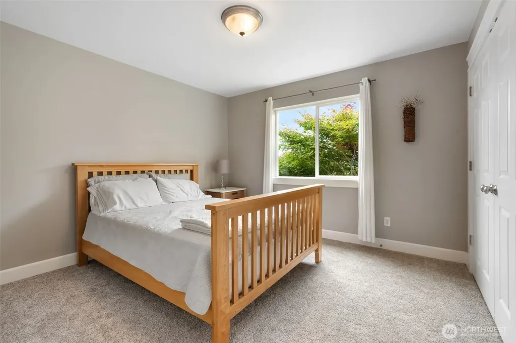 17845 Irwin Street SW Rochester WA 98579