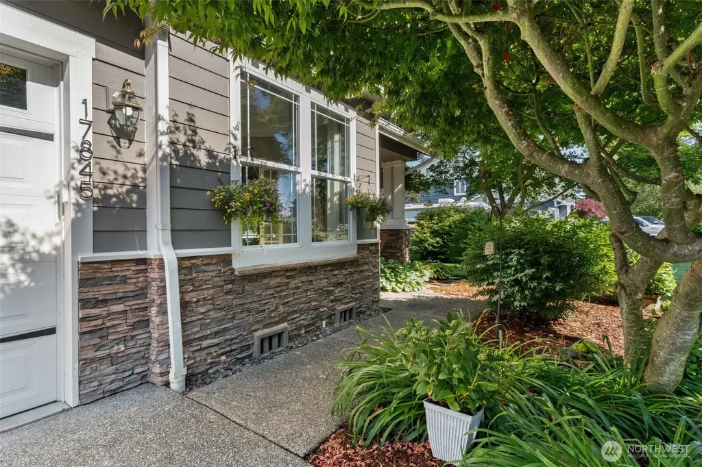 17845 Irwin Street SW Rochester WA 98579