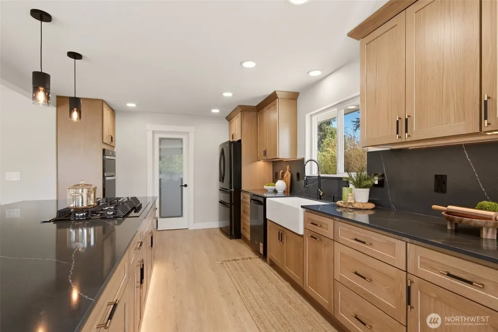 502 23rd Avenue Milton WA 98354