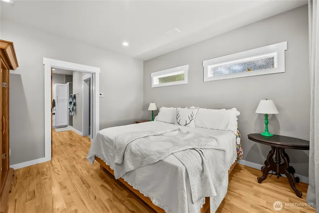 458 E Stretch Island Road S Grapeview WA 98546