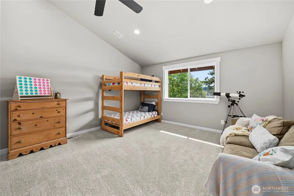 458 E Stretch Island Road S Grapeview WA 98546