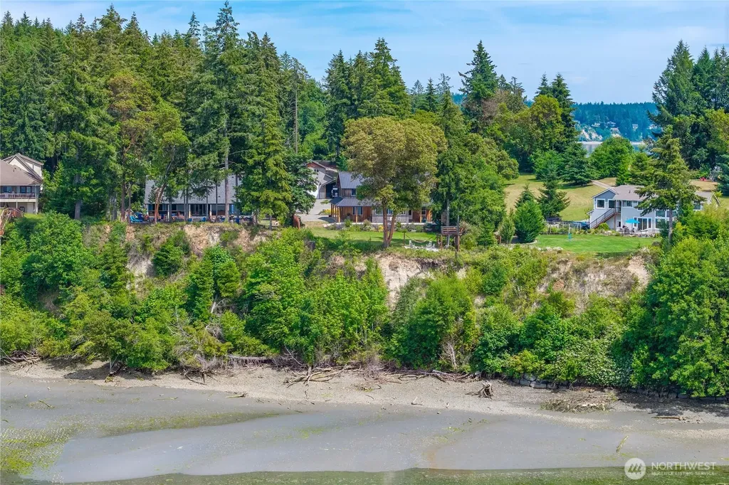 458 E Stretch Island Road S Grapeview WA 98546
