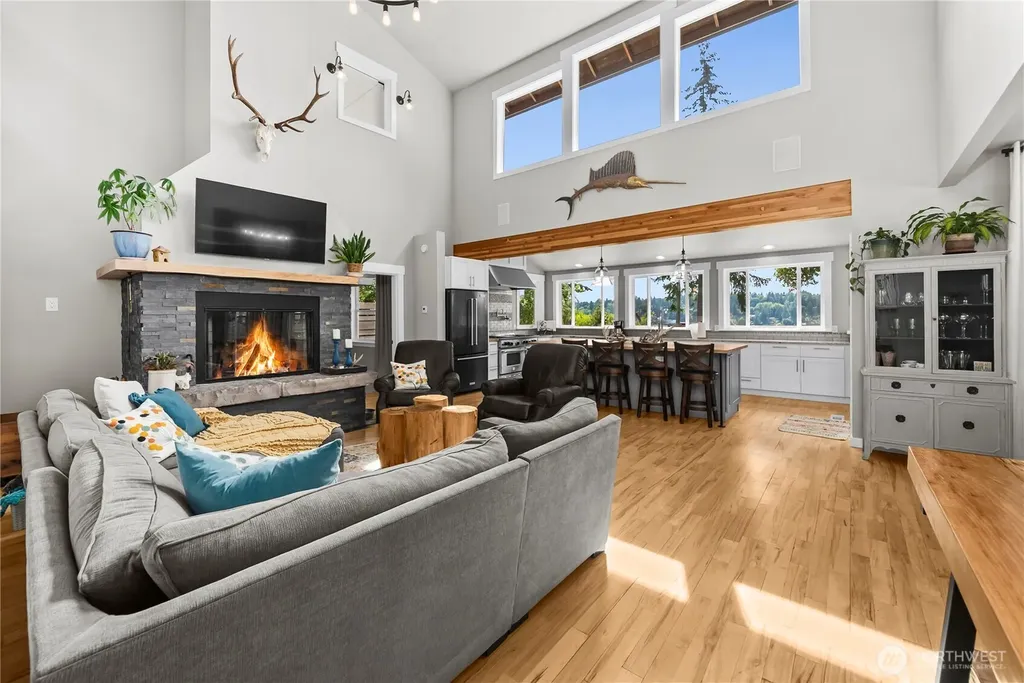458 E Stretch Island Road S Grapeview WA 98546