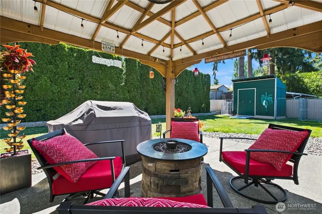 28504 23rd Avenue S Federal Way WA 98003