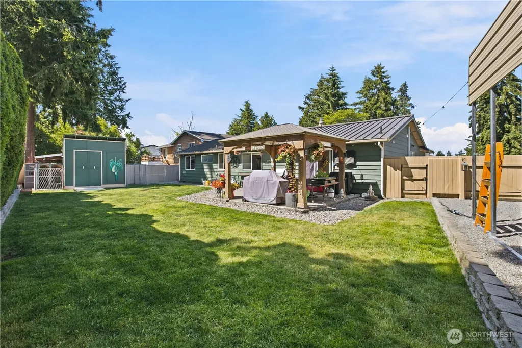 28504 23rd Avenue S Federal Way WA 98003