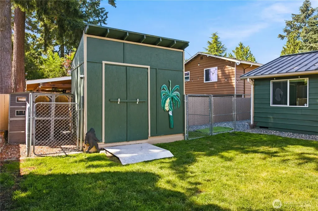 28504 23rd Avenue S Federal Way WA 98003