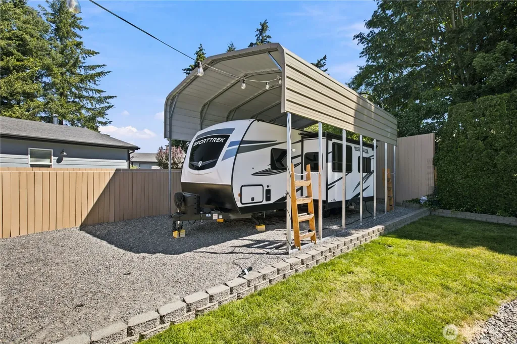 28504 23rd Avenue S Federal Way WA 98003