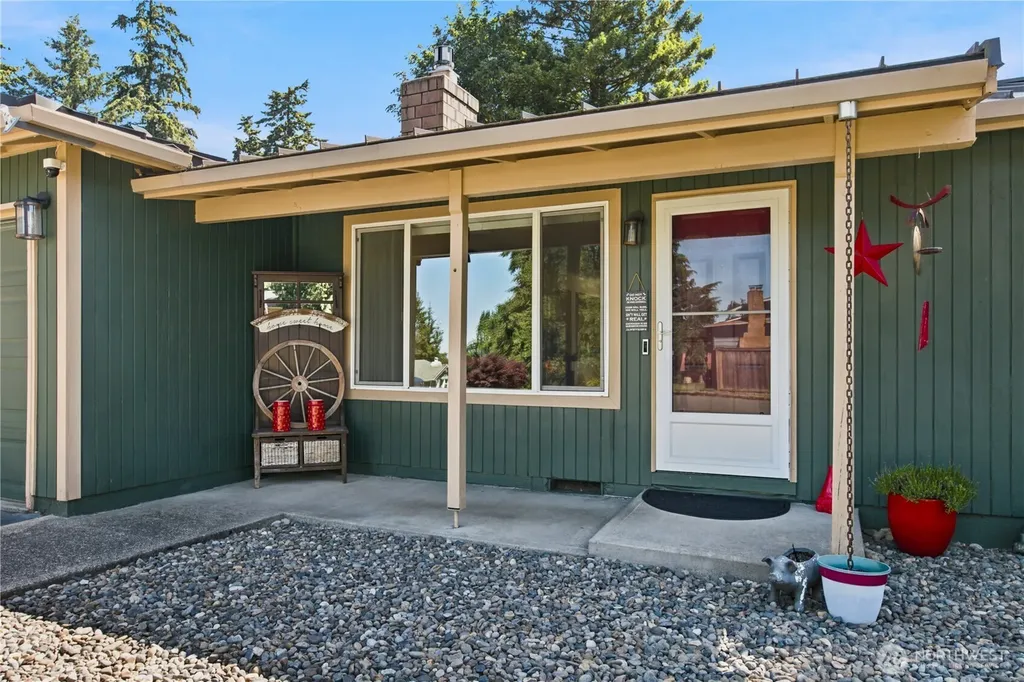 28504 23rd Avenue S Federal Way WA 98003