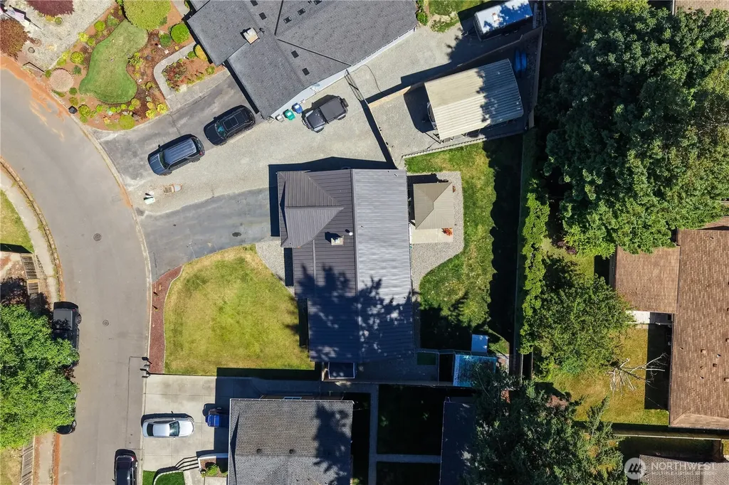 28504 23rd Avenue S Federal Way WA 98003