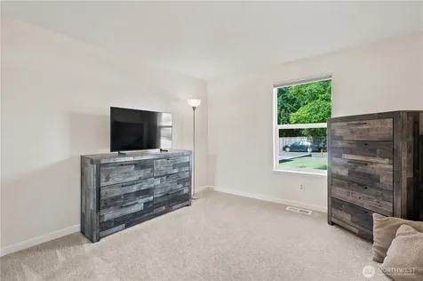28504 23rd Avenue S Federal Way WA 98003