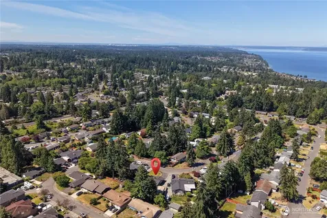 28504 23rd Avenue S Federal Way WA 98003