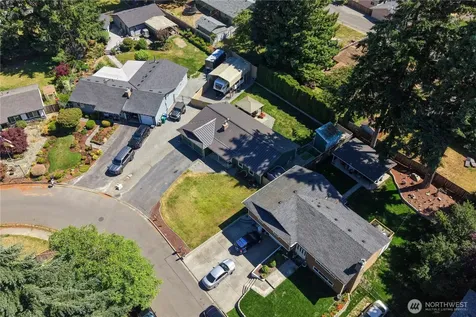 28504 23rd Avenue S Federal Way WA 98003