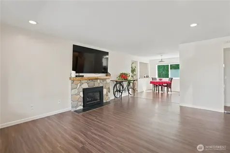 28504 23rd Avenue S Federal Way WA 98003