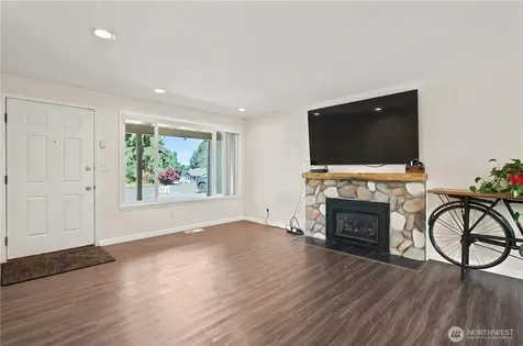28504 23rd Avenue S Federal Way WA 98003