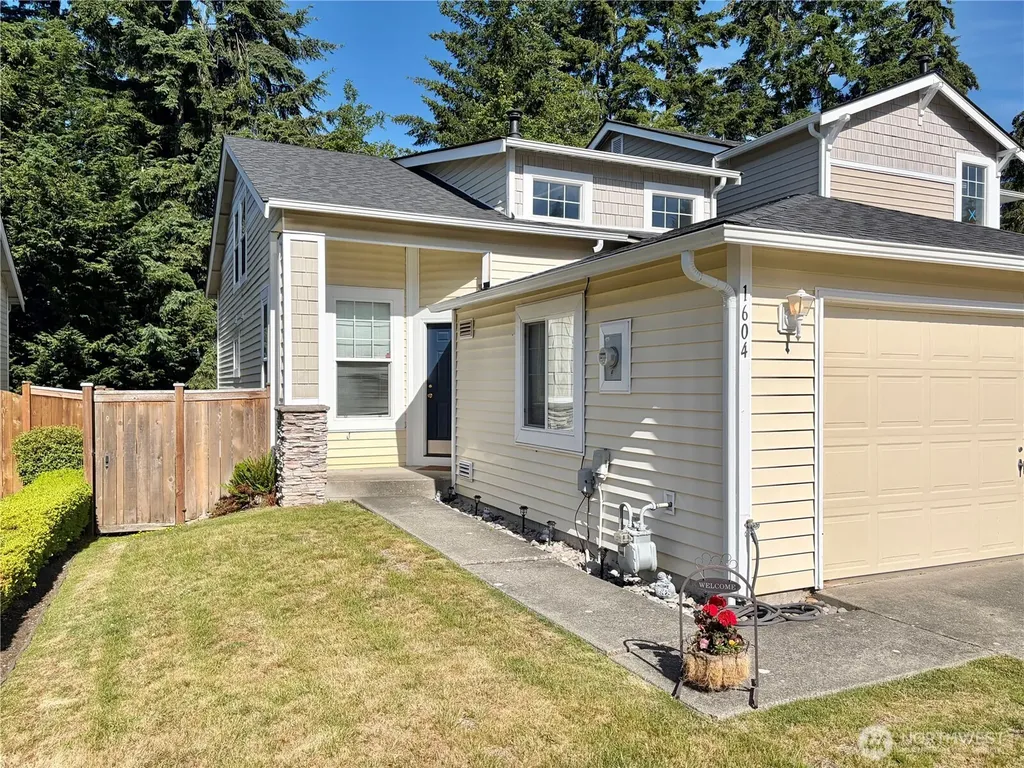 1604 NW Seasons Lane Silverdale WA 98383