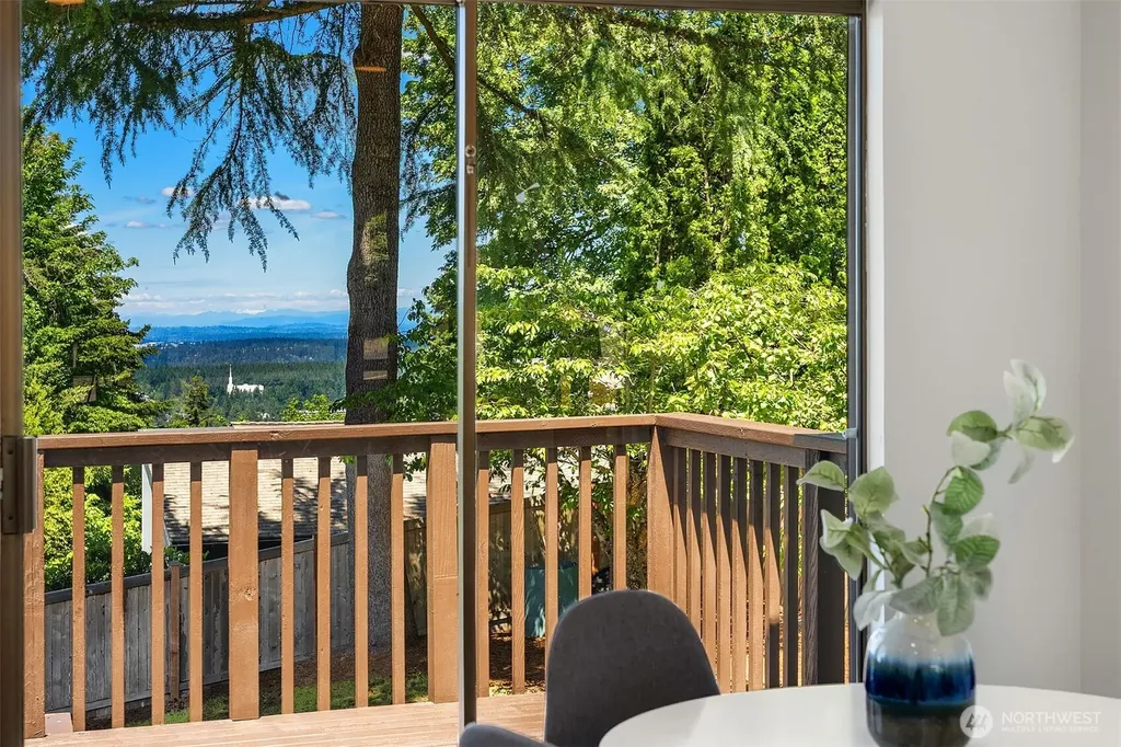 14428 SE 49th Street Bellevue WA 98006