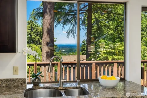 14428 SE 49th Street Bellevue WA 98006