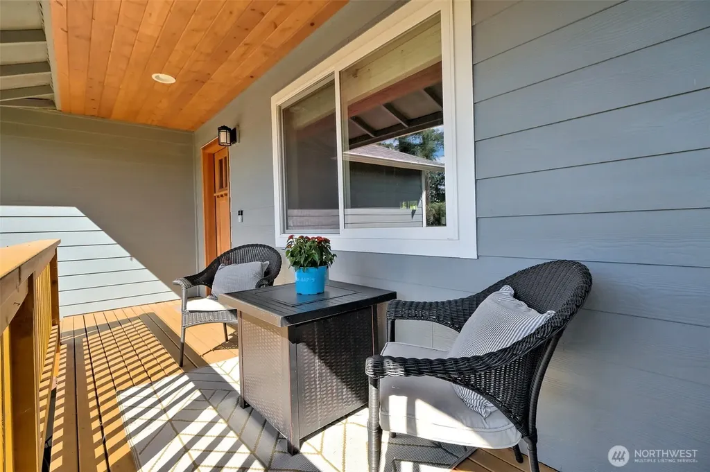 5031 E Rasor Road W Belfair WA 98528