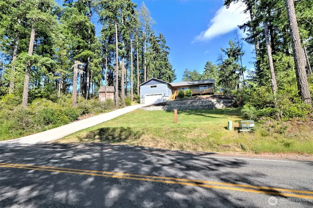 5031 E Rasor Road W Belfair WA 98528