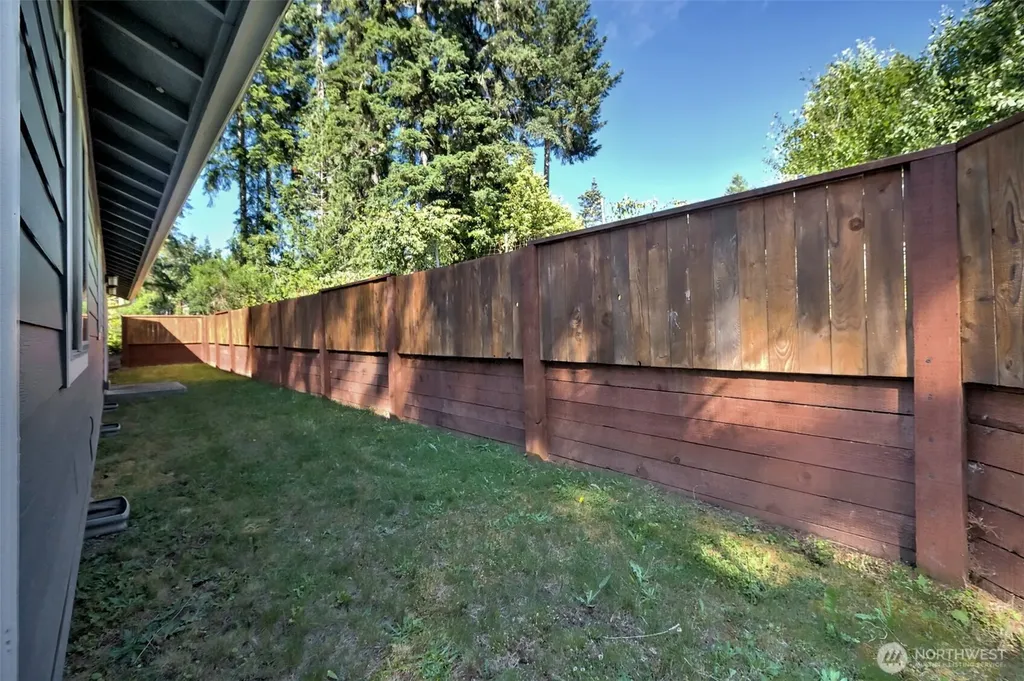 5031 E Rasor Road W Belfair WA 98528