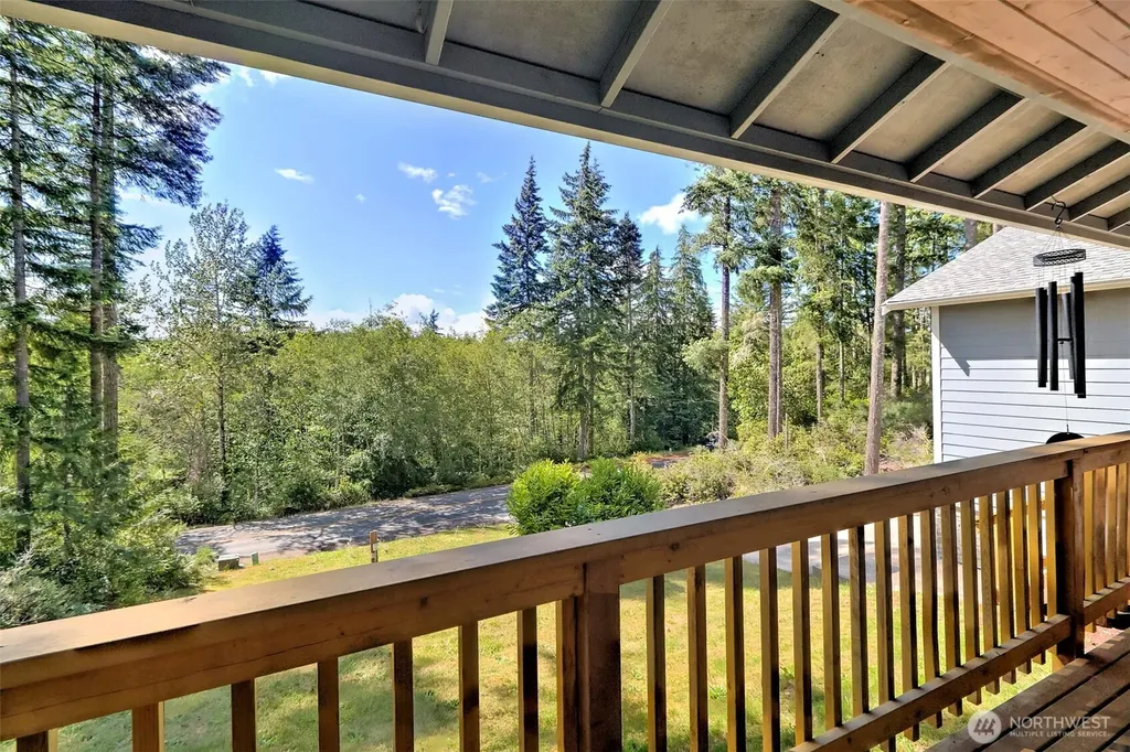 5031 E Rasor Road W Belfair WA 98528